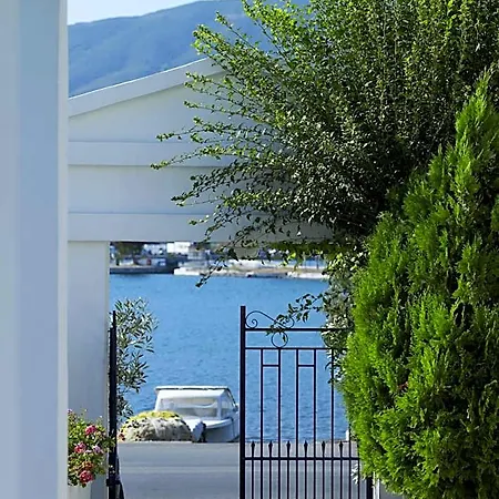 Hotel Nikis Village *